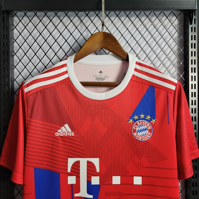 Camisa Bayern München 10 Crowns 22/23 s/n° Torcedor Adidas Masculina - Vermelho